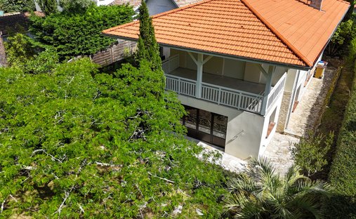 Villa in Cazaux, La Teste-de-Buch, France 1