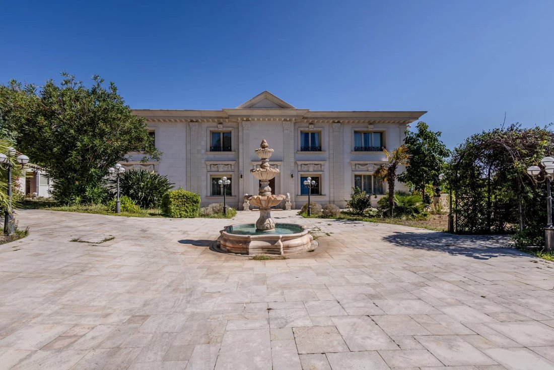 Villa in La Maure-Super Cannes, Vallauris, France 3 - 16123675