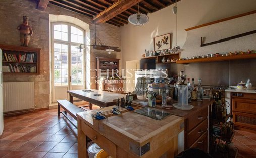 Castle for Sale in Monflanquin, Nouvelle-Aquitaine, France