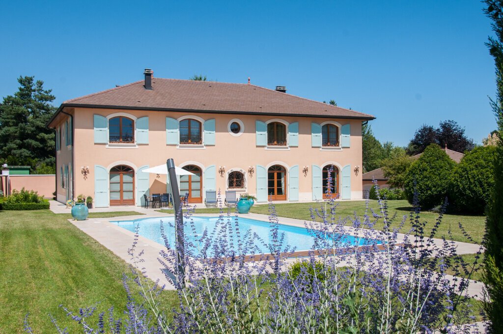 Villa in Échenevex, Auvergne-Rhône-Alpes, France 1 - 16125243