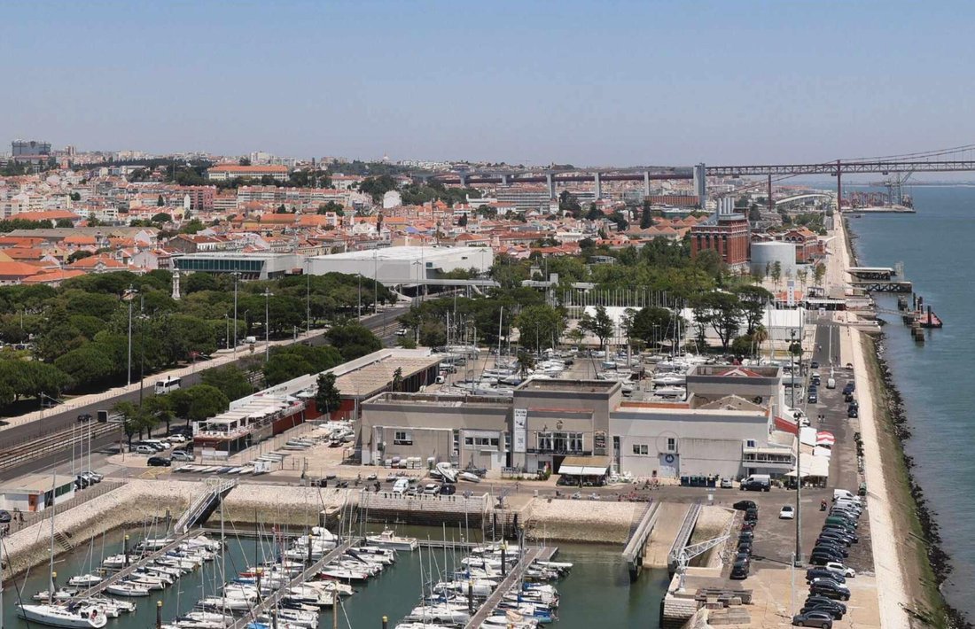 Alcantara, Lisbon, Portugal 4 - 16128115