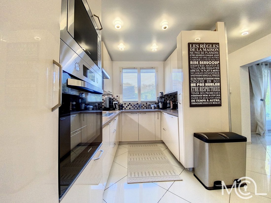 House in Boussy-Saint-Antoine, Ile-de-France, France 5 - 16129011