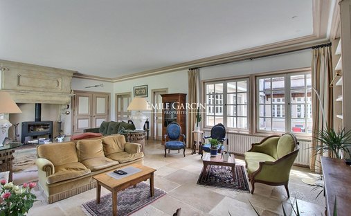 Castle for Sale in Auxerre, Bourgogne-Franche-Comté, France