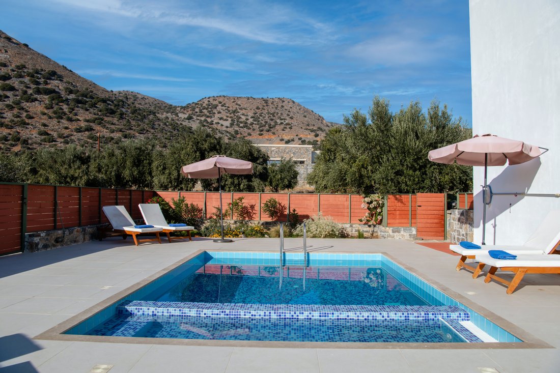 Villa in Community of Elounta, Agios Nikolaos Municipal Unit, Greece 1 - 15904157