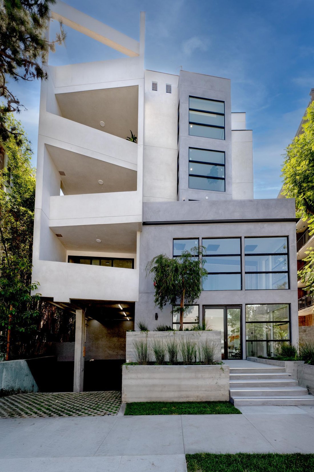 House in Los Angeles, California, United States 1 - 16072026
