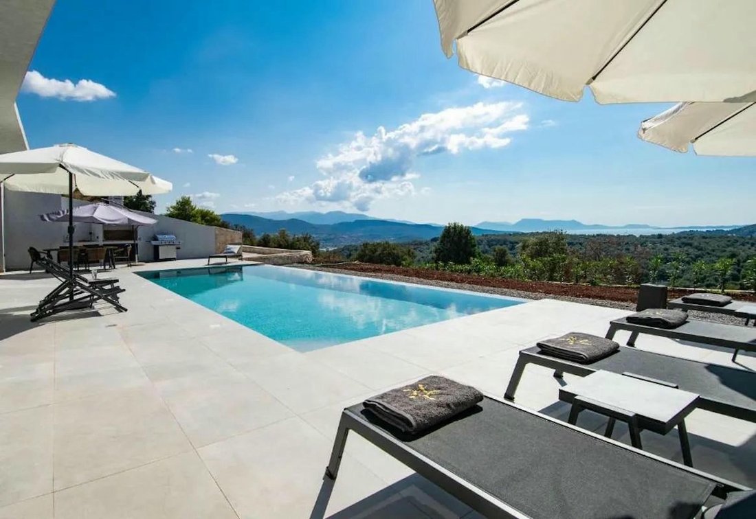 Villa in Lefkada Commune, Peloponnese, Western Greece and the Ionian, Greece 2 - 16128408