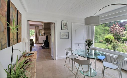 Castle for Sale in Auxerre, Bourgogne-Franche-Comté, France