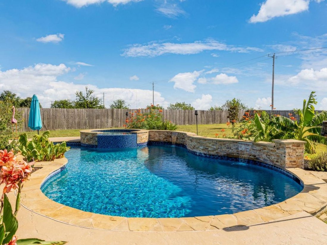 House in Hutto, Texas, United States 1 - 16128137