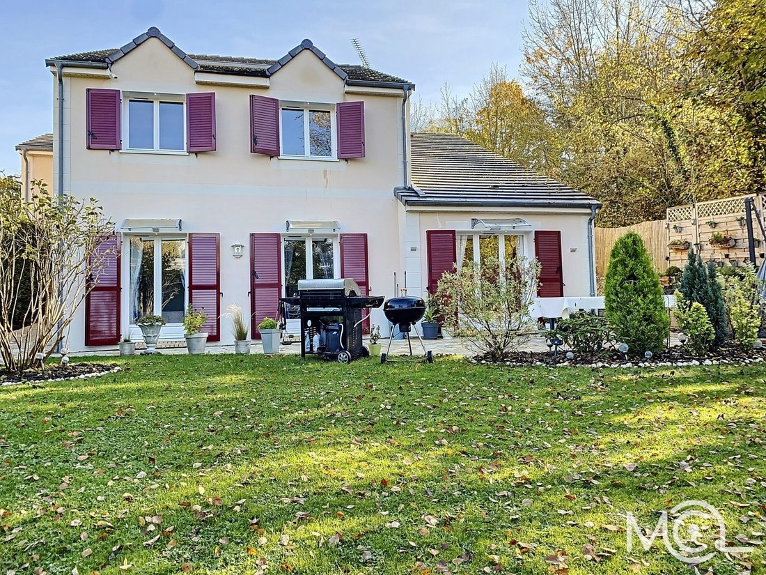 House in Boussy-Saint-Antoine, Ile-de-France, France 1 - 16129011