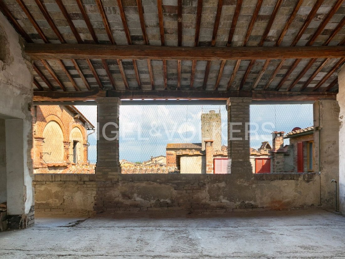 Apartment in Historic Center, Siena, Tuscany 2 - 16129594