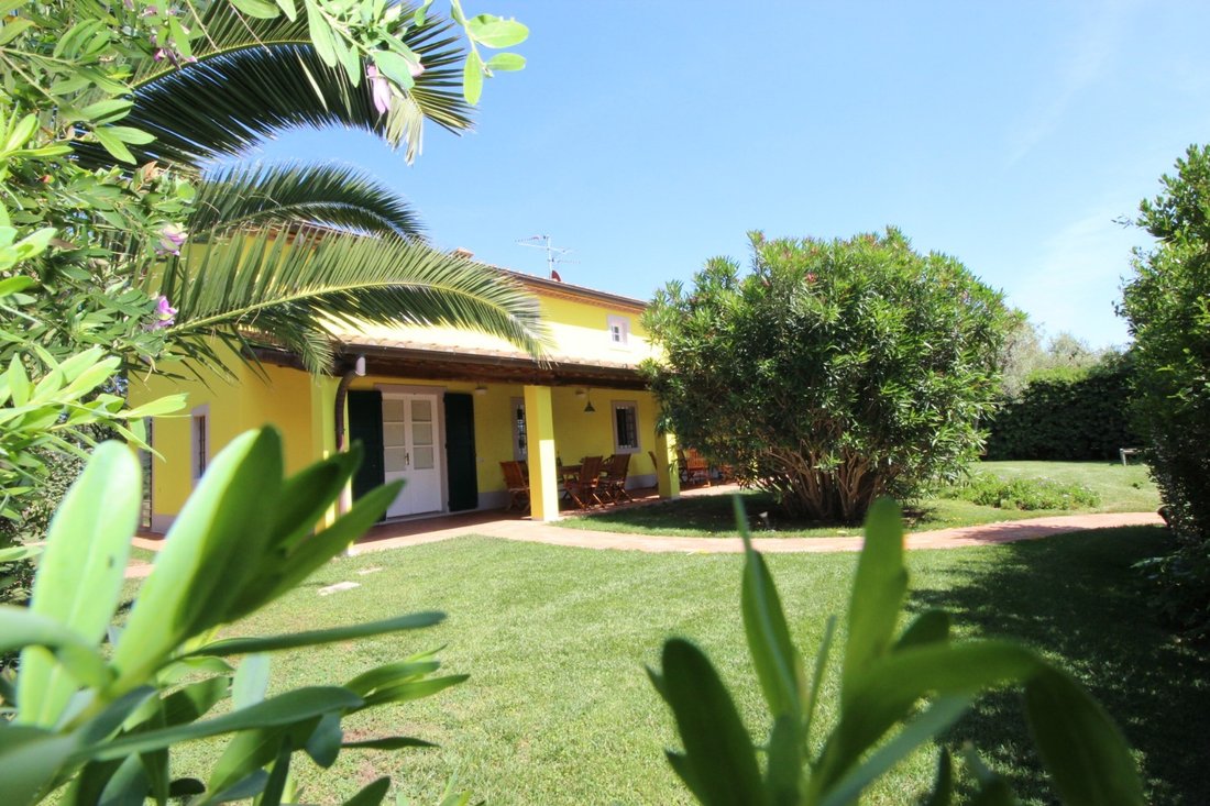 Villa in San Vincenzo, Tuscany, Italy 3 - 16135279