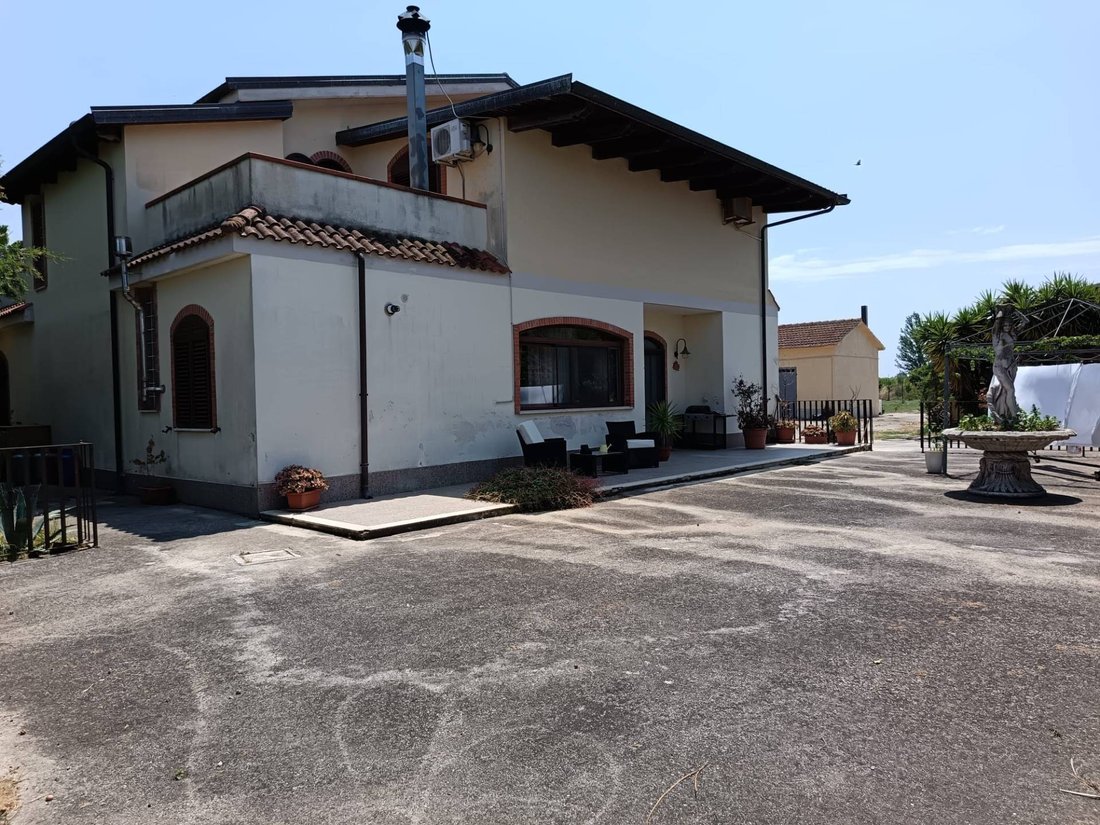Villa in Paestum, Campania, Italy 2 - 16132715
