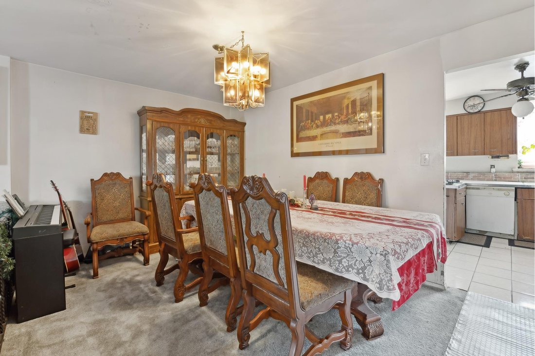 House in New York, New York, United States 4 - 14353374