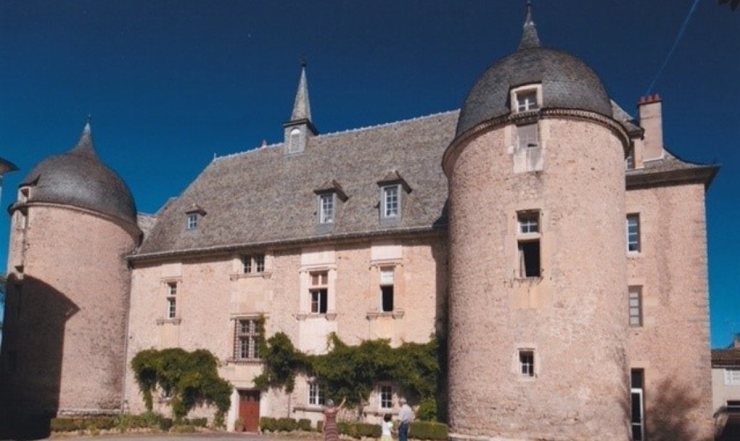 Magnificent 16th Century Castle