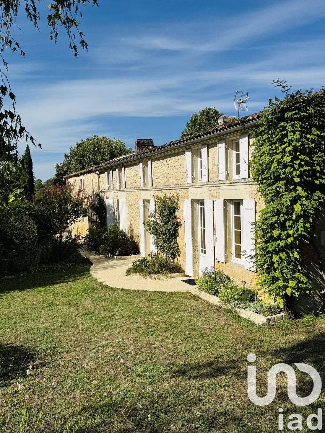 House in Saint-Andre-de-Lidon, Nouvelle-Aquitaine, France 4 - 16131815