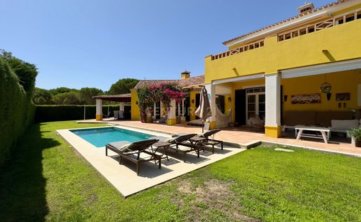 Villa in Azeitao (Sao Lourenco e Sao Simao), Setubal, Portugal 1