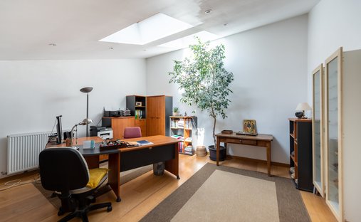 Castle for Sale in Villefranche-sur-Saone, Auvergne-Rhône-Alpes, France