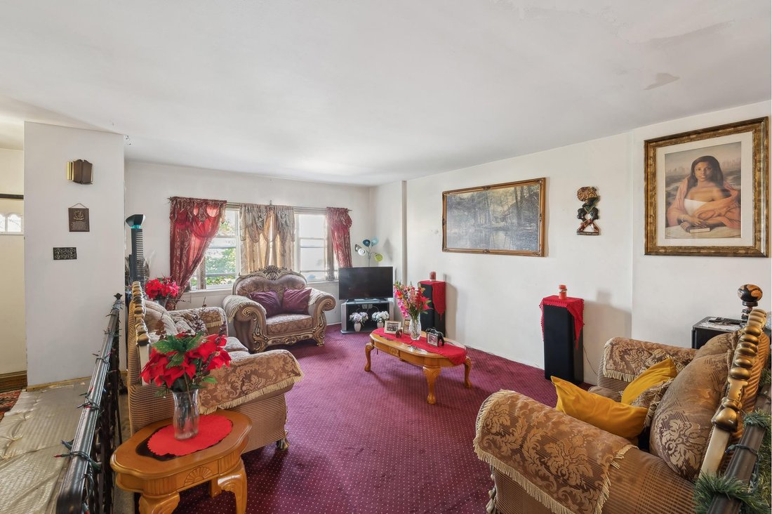 House in New York, New York, United States 3 - 14353374