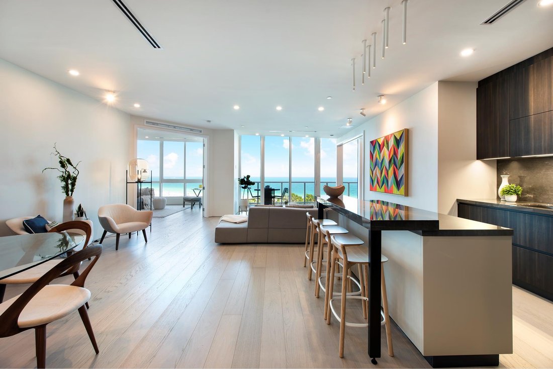 Condo in Miami Beach, Florida, United States 2 - 11864324