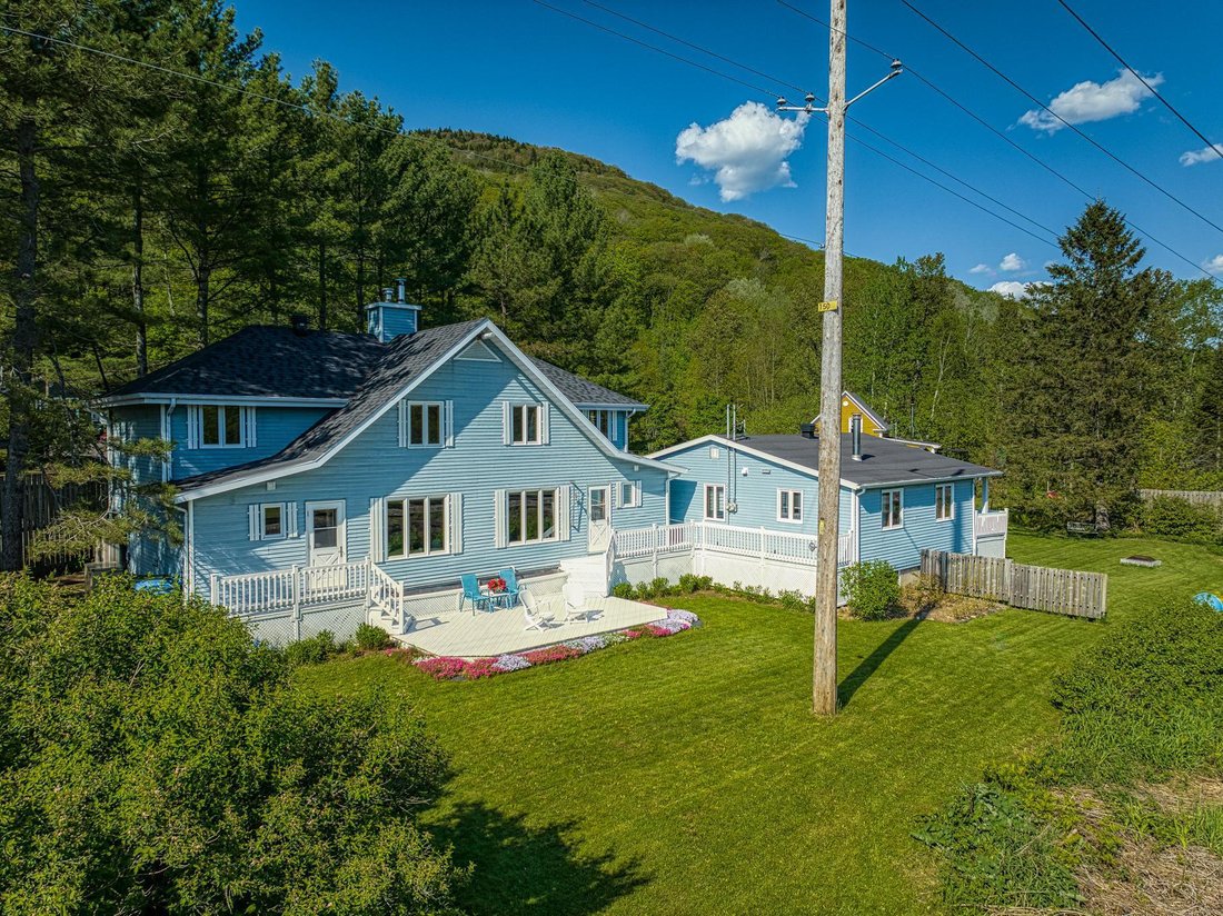 Apartment in East Angus, Quebec, Canada 2 - 15738902