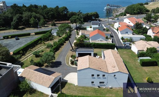 Villa in Saint-Palais-sur-Mer, Nouvelle-Aquitaine, France 1