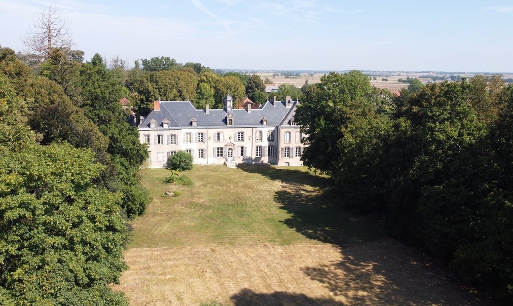 16th And 19th Century Castle Between Gannat And Vichy.