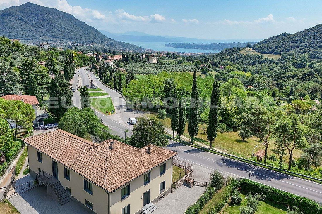 Estate in Roe, Lombardy, Italy 1 - 16132010