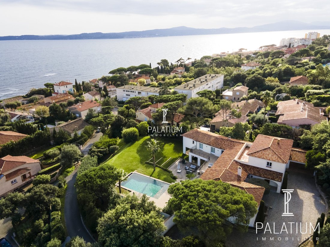 Villa in Ville-Les Saquedes-Le Bouillonnet, Sainte-Maxime, France 2 - 15703364