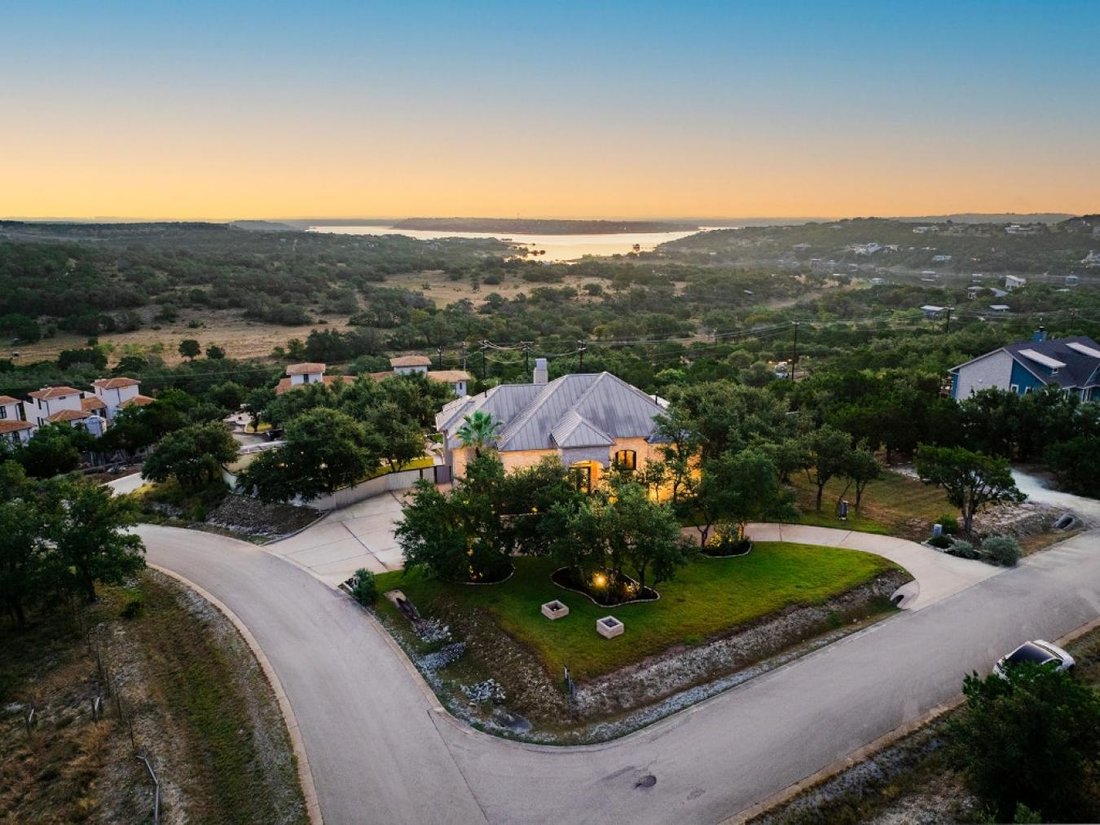 House in Spicewood, Texas, United States 2 - 16134138