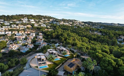 Villa in Calp / Calpe, Valencian Community, Spain 1