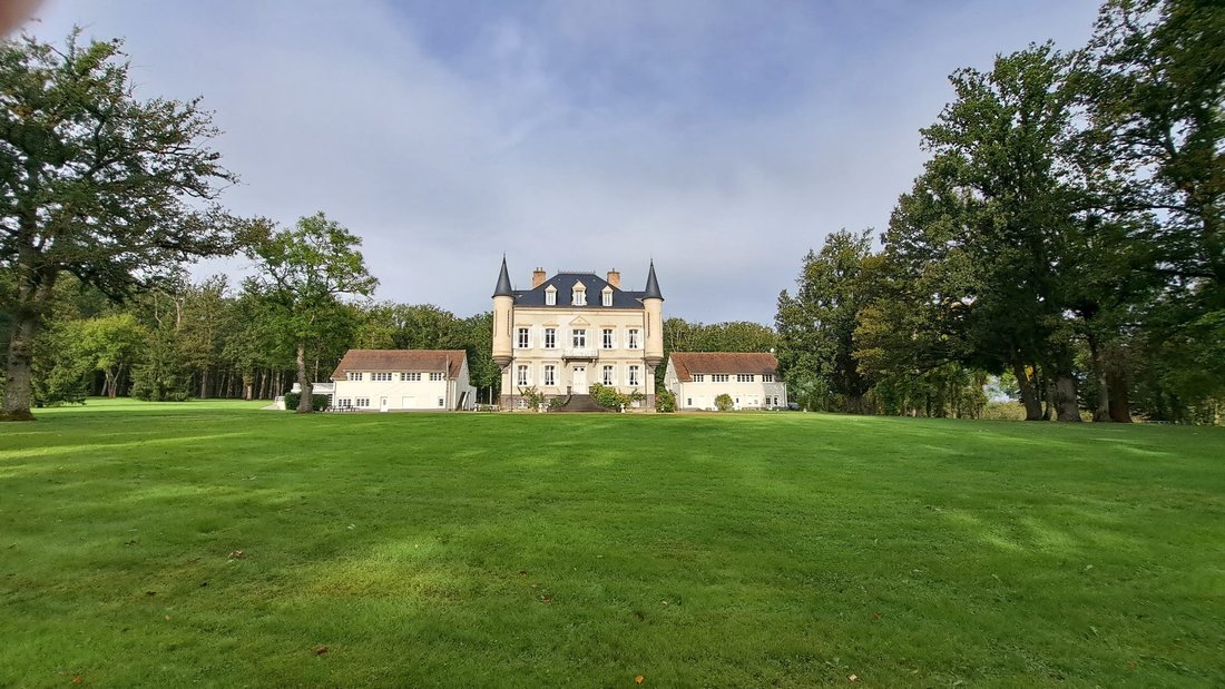 Le Rêve Renaissance: A 19th-Century Château Crowned in Auvergne’s Golden Light