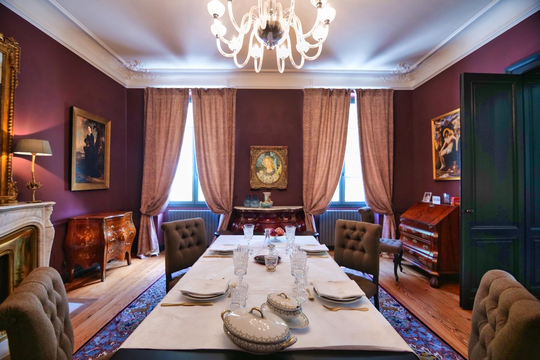 A Napoleonic Dream: Bordeaux’s Whispering Château Between Vine & Sky