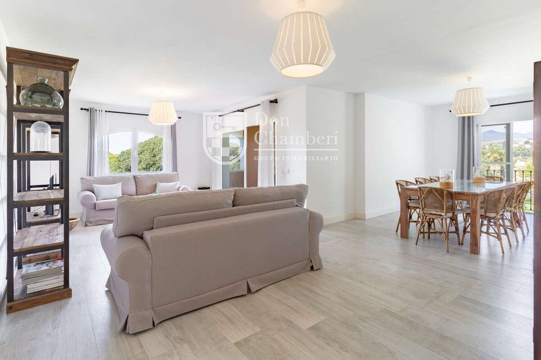 Apartment in El Madroñal, Benahavis, Spain 3 - 16129694