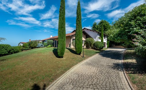 House in Montanay, Auvergne-Rhône-Alpes, France 1