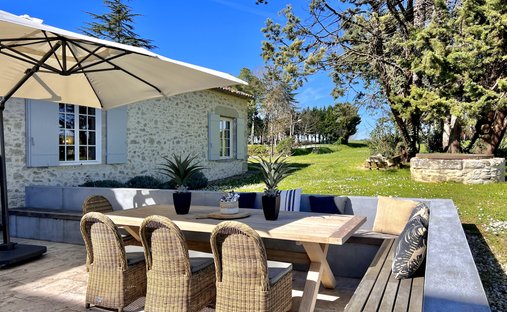 Castle for Sale in Monségur, Nouvelle-Aquitaine, France