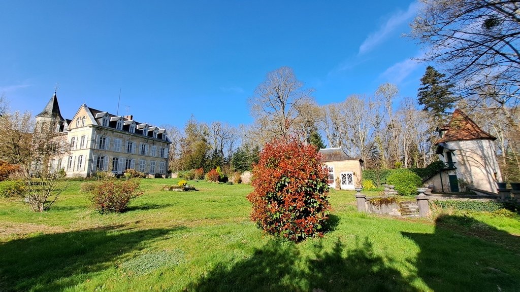 Château des Rêves Éternels: A Napoleon III Masterpiece in Auvergne’s Embrace