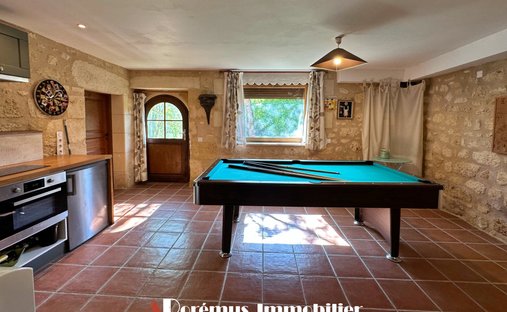 Castle for Sale in Langoiran, Nouvelle-Aquitaine, France