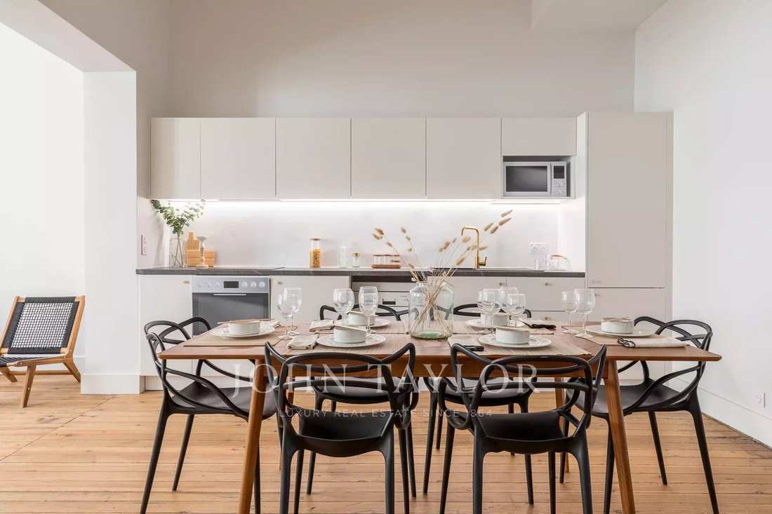 Apartment in Hôtel de Ville-Quinconce-Saint Seurin-Fondaudège, Bordeaux, France 2 - 16130884