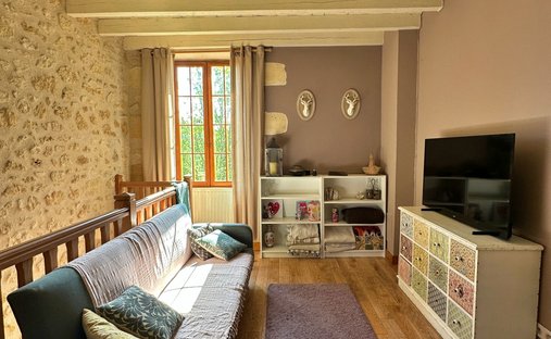 Castle for Sale in Langoiran, Nouvelle-Aquitaine, France