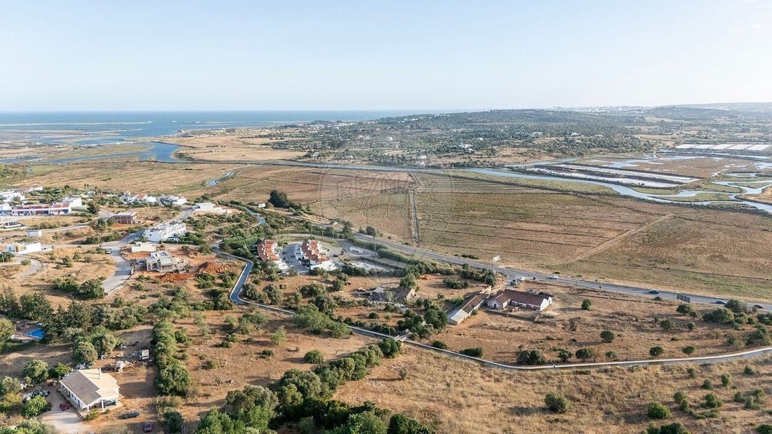 Land in Mexilhoeira Grande, Algarve, Portugal 4 - 16134155