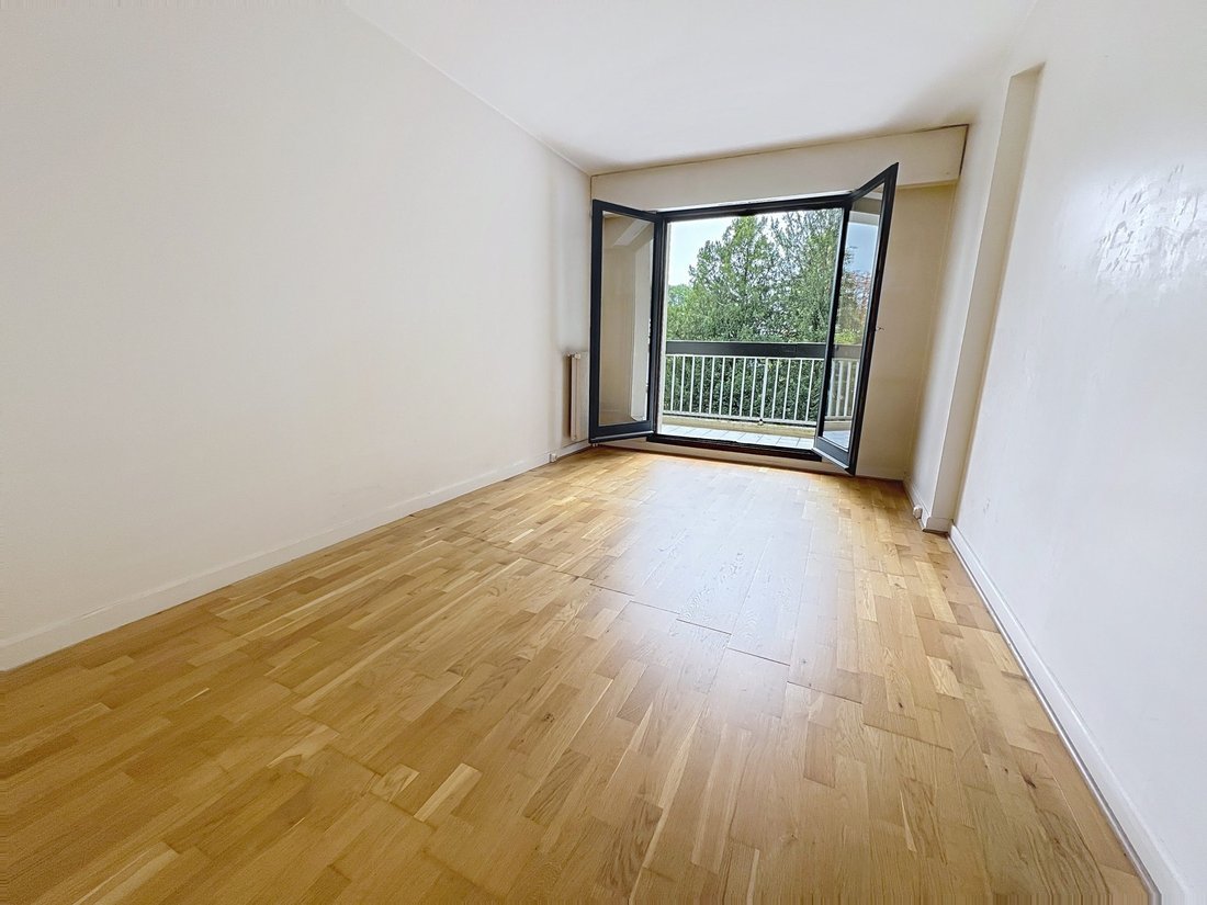Apartment in Domaine National du Château, Versailles, France 3 - 16135046