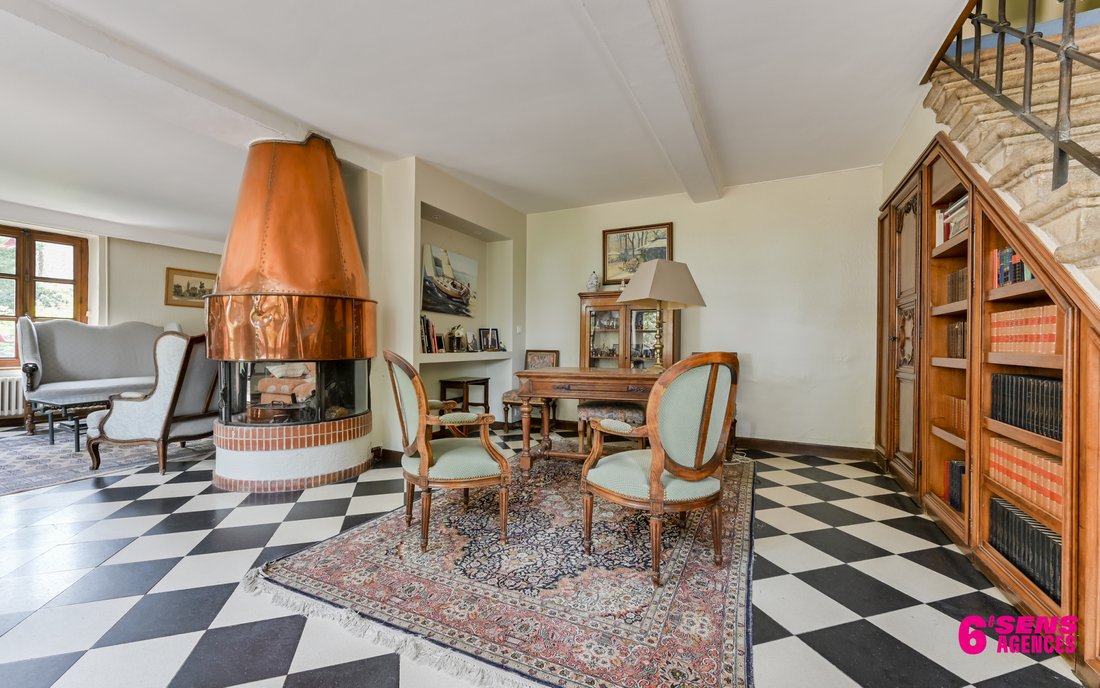 House in Charbonnieres-les-Bains, Auvergne-Rhône-Alpes, France 4 - 16130151