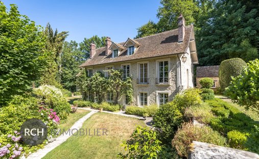 House in Grosrouvre, Ile-de-France, France 1
