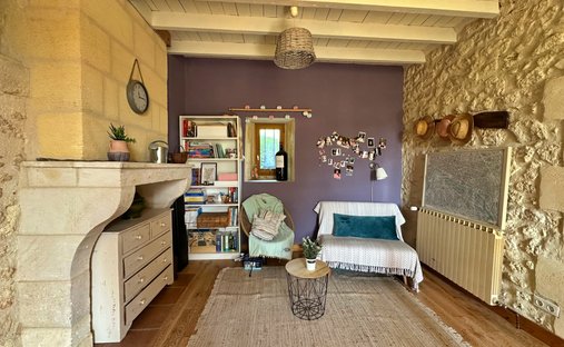 Castle for Sale in Langoiran, Nouvelle-Aquitaine, France