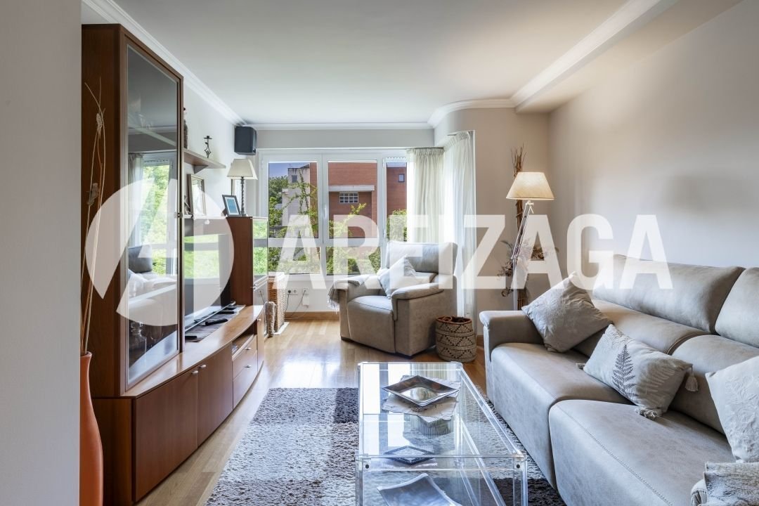 Apartment in Mendebaldea, Donostia-San Sebastian, Spain 4 - 16129697