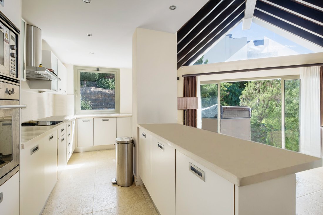 Penthouse in Benahavis, Andalusia, Spain 5 - 16134262