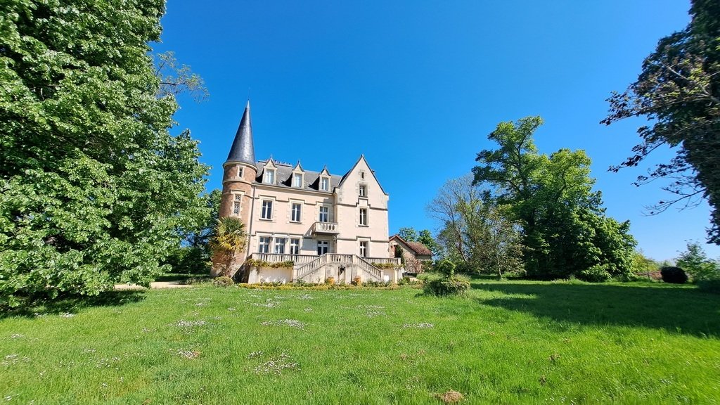 Château des Rêves: A Neo-Renaissance Jewel in Auvergne’s Golden Valley