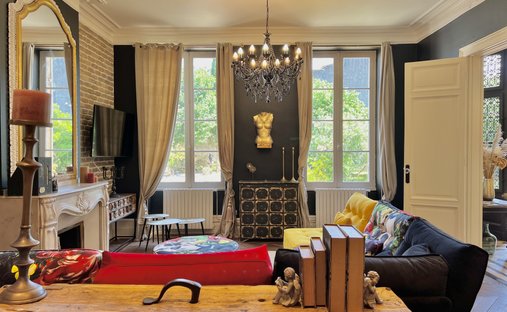 Castle for Sale in Marmande, Nouvelle-Aquitaine, France