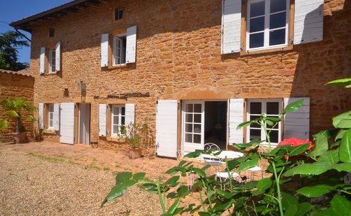 House in Cogny, Auvergne-Rhône-Alpes, France 1