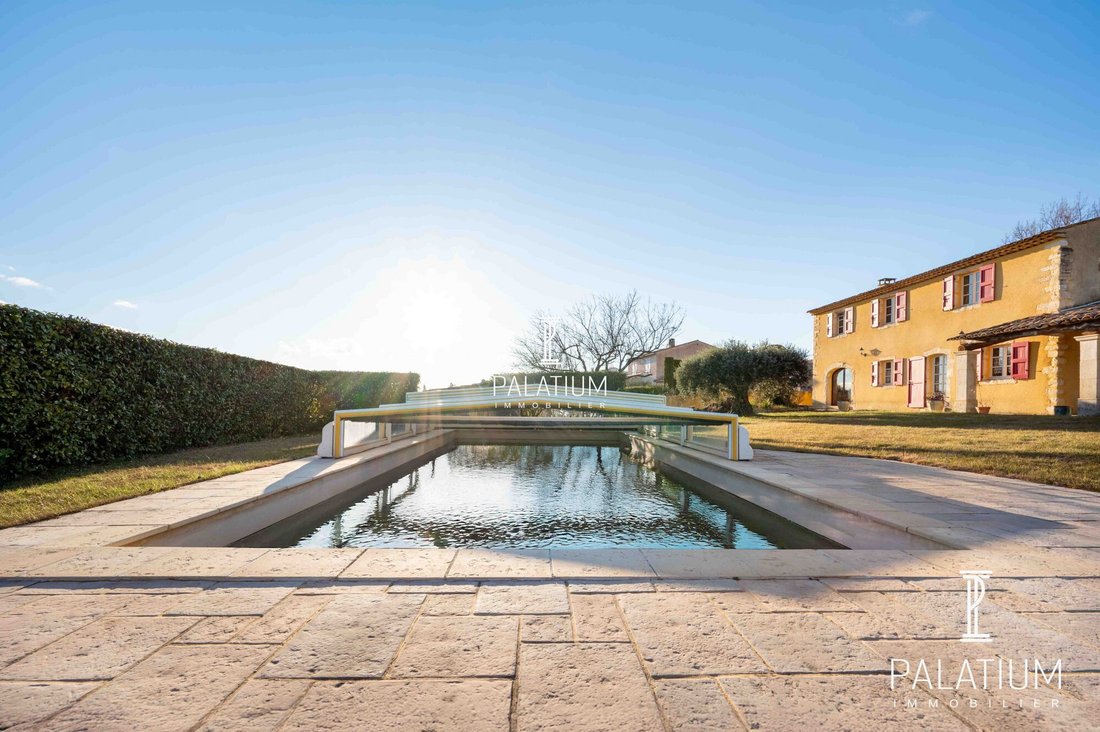Villa in Pierrevert, Provence-Alpes-Côte d'Azur, France 2 - 15703906